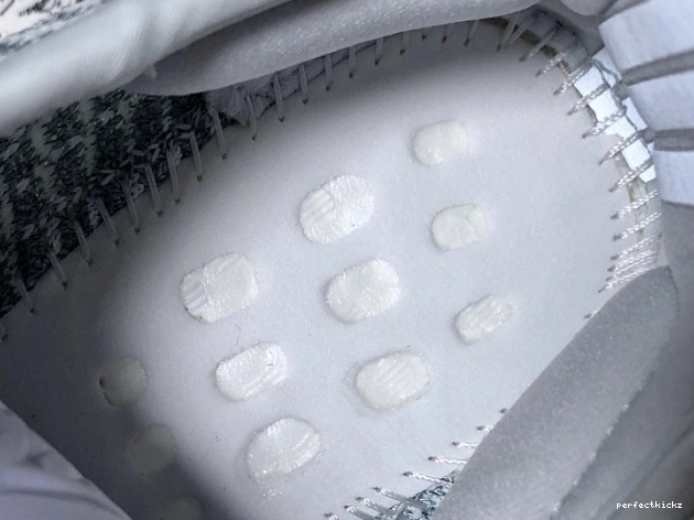 Yeezy White Adidas Cloud Reflective V2 350 Boost FW5317 0715